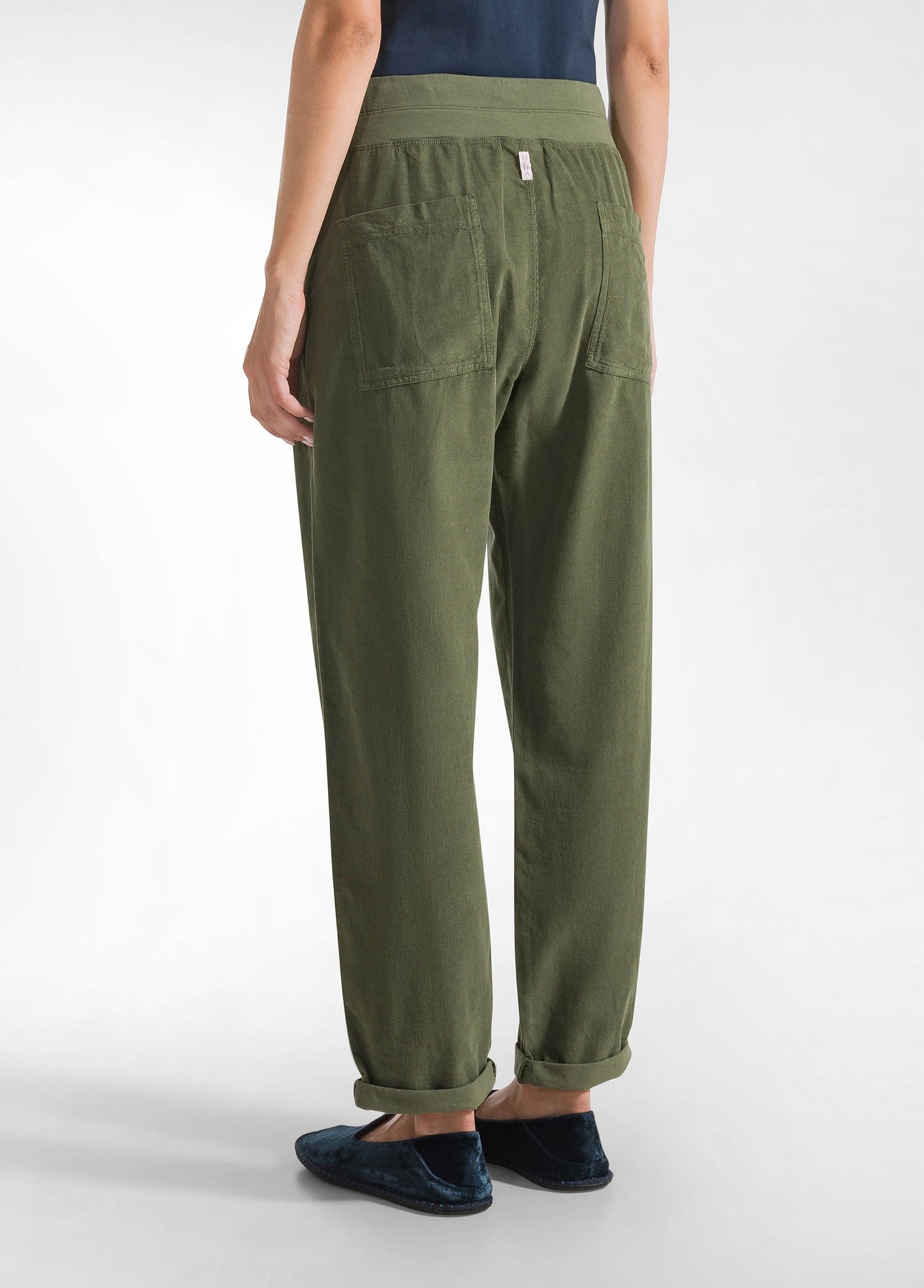 
                  
                    Pantalón Corduroy Pants - Olive Green
                  
                