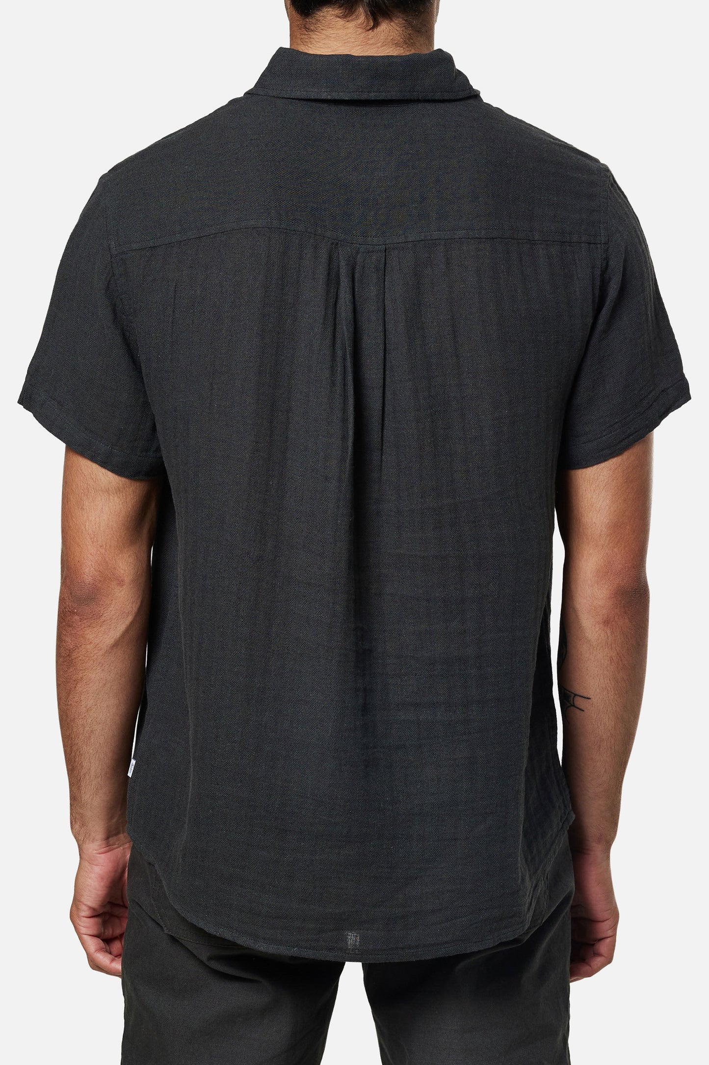 
                  
                    Camisa Alan Solid - Black Wash
                  
                
