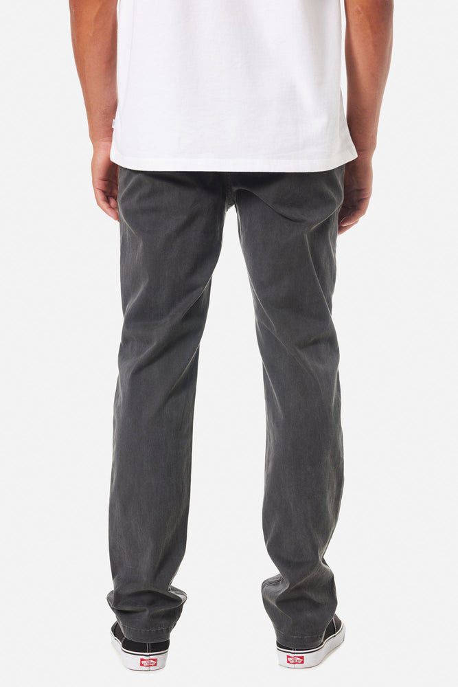 
                  
                    Pantalón Pipeline Chino - Black Wash
                  
                