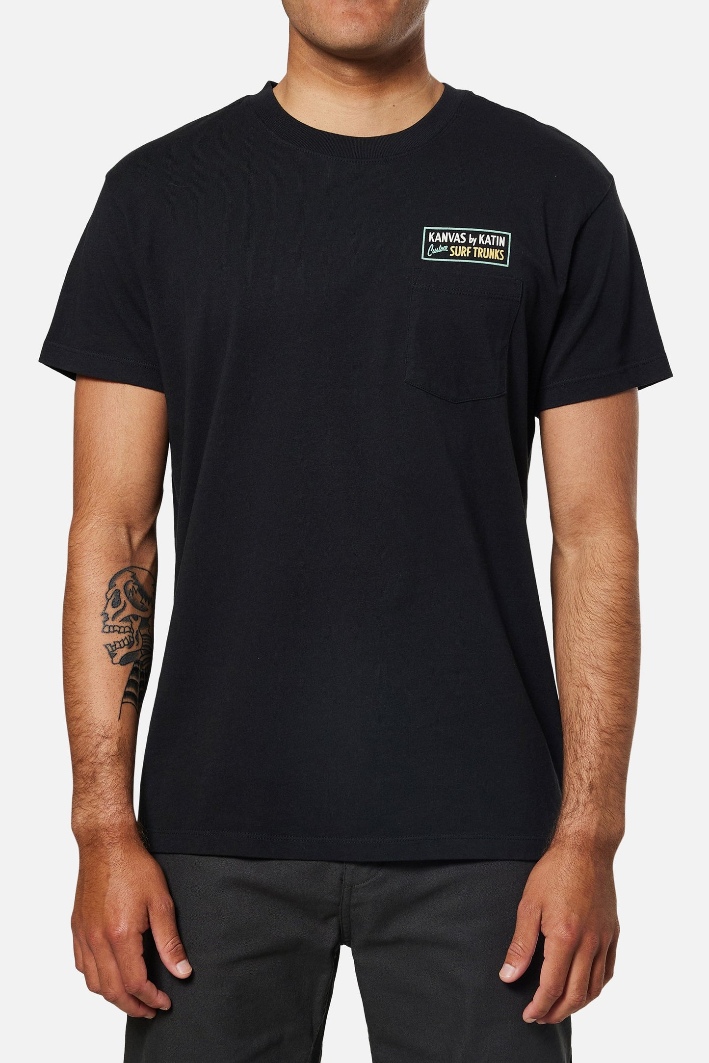 
                  
                    Camiseta Signage Pocket Tee - Black Wash
                  
                