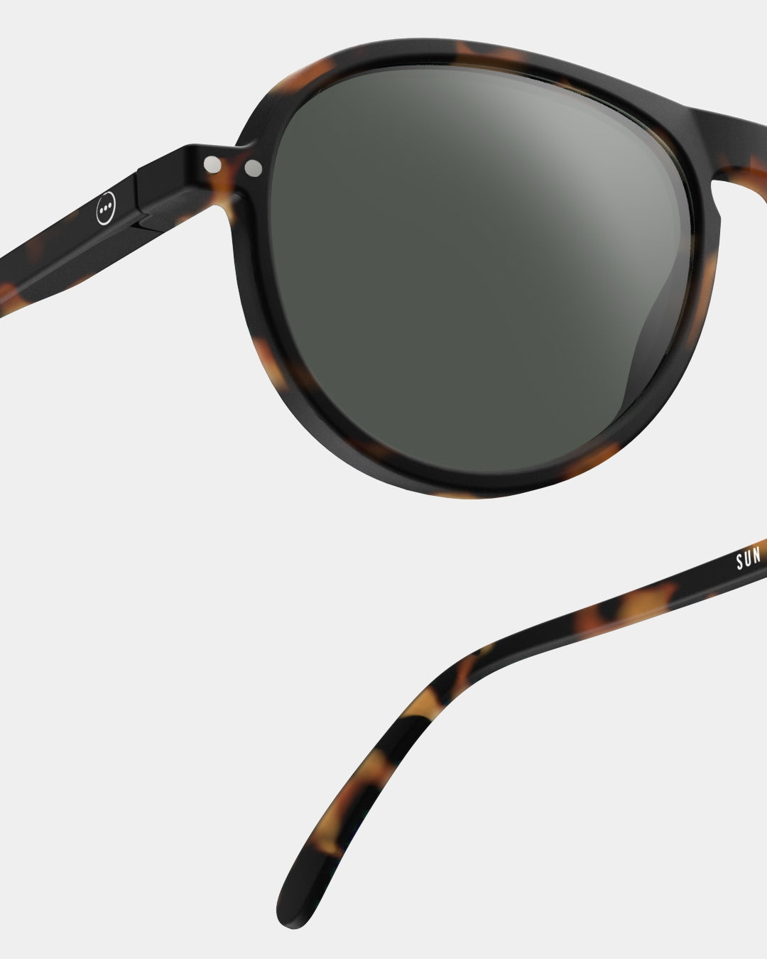 
                  
                    Gafas de sol #I - Tortoise Grey lenses
                  
                
